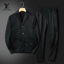 Picture of LV SweatSuits _SKULVM-3XL13529206